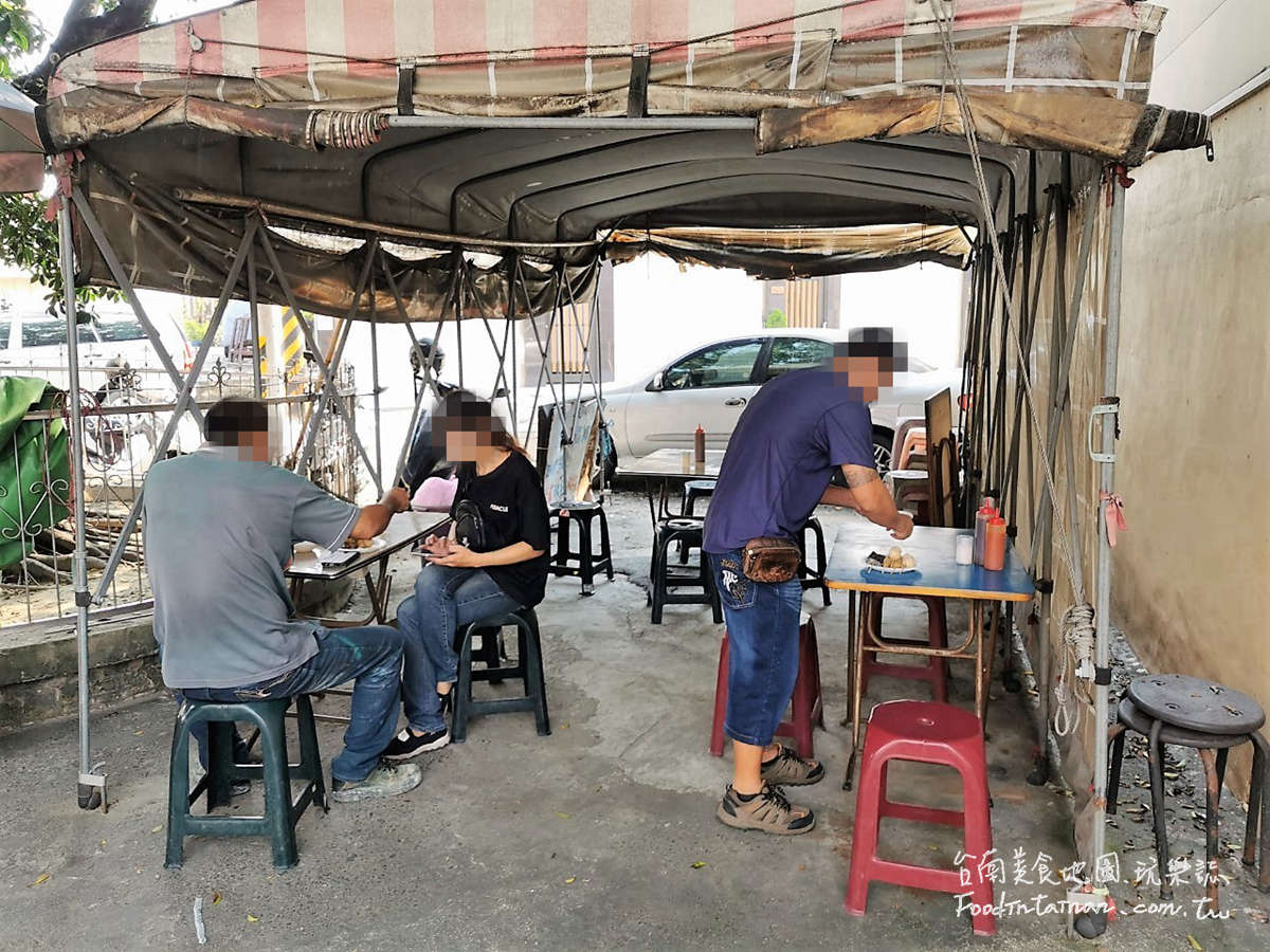 臺南安南區(qū)推薦平價平民臺式下午茶點心小吃-外殟仔濟和宮環(huán)福街無名黑輪米血攤車